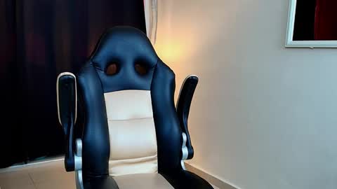 tyler_bell_ online show from 03-11-26, 02:34