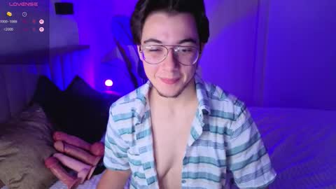 Snapshot of tyler_bergg chatting on 09-24-25, 10:35 tyler berg online show from 09-24-25, 10:35