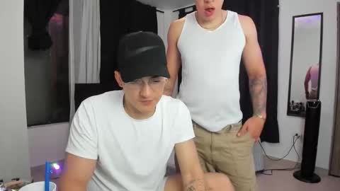 Snapshot of tyler_scotts2323 chatting on 12-14-25, 06:19 tyler_scotts2323 online show from 12-14-25, 06:19