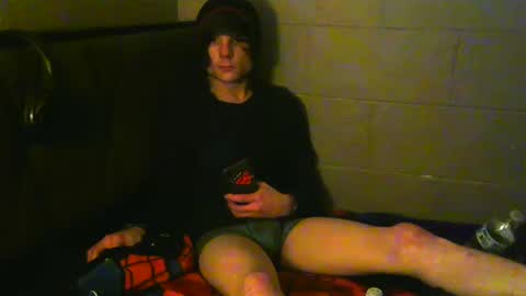 Snapshot of tylerlee199169 chatting on 03-02-25, 10:35 Tyler online show from 03-02-25, 10:35