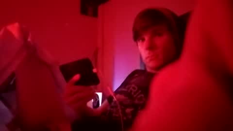 Snapshot of tylerlee199169 chatting on 10-26-25, 08:42 Tyler online show from 10-26-25, 08:42