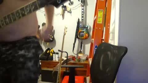 tylermizzan123 online show from 12-24-24, 04:22