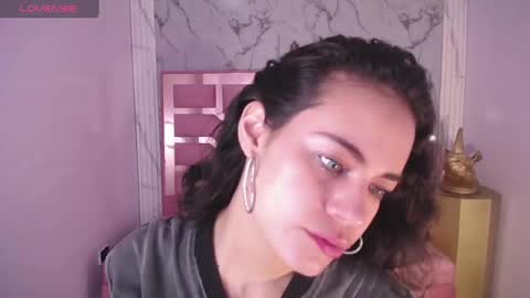 Snapshot of tyna_ch chatting on 12-11-24, 05:26 TYNA online show from 12-11-24, 05:26