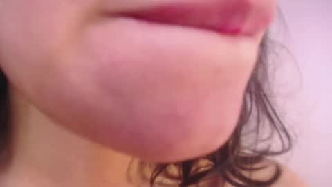 Snapshot of tyna_ch chatting on 01-05-25, 01:35 TYNA online show from 01-05-25, 01:35