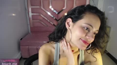 Snapshot of tyna_ch chatting on 02-06-25, 07:40 TYNA online show from 02-06-25, 07:40