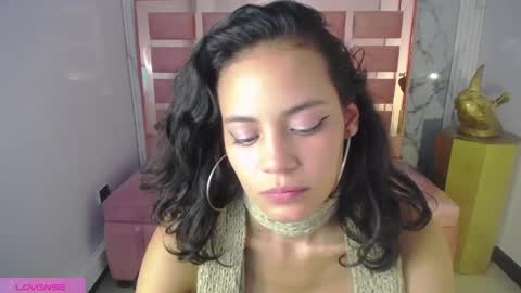 Snapshot of tyna_ch chatting on 02-18-25, 08:14 TYNA online show from 02-18-25, 08:14