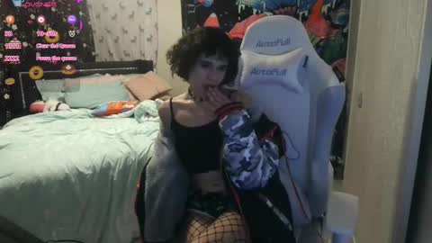 Snapshot of tyra_liana chatting on 03-03-25, 01:31 Tyra Liana online show from 03-03-25, 01:31