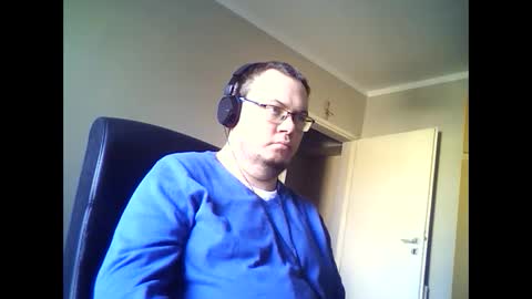 Snapshot of tyradi1991 chatting on 12-25-24, 11:43 tyradi1991 online show from 12-25-24, 11:43