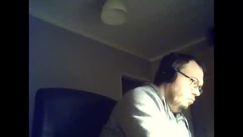 Snapshot of tyradi1991 chatting on 01-11-25, 06:44 tyradi1991 online show from 01-11-25, 06:44