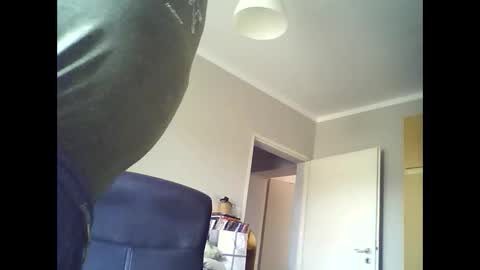 Snapshot of tyradi1991 chatting on 01-31-25, 10:31 tyradi1991 online show from 01-31-25, 10:31