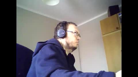 Snapshot of tyradi1991 chatting on 02-08-26, 02:20 tyradi1991 online show from 02-08-26, 02:20