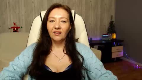 Snapshot of tyramories chatting on 12-19-24, 12:23 tyramories online show from 12-19-24, 12:23