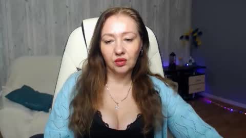 Snapshot of tyramories chatting on 10-15-25, 11:10 tyramories online show from 10-15-25, 11:10