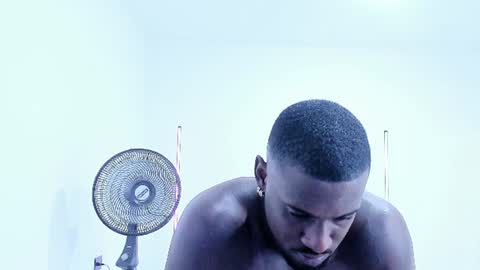 Snapshot of tyron_rulers chatting on 06-21-26, 01:41 Dvid Rullers online show from 06-21-26, 01:41