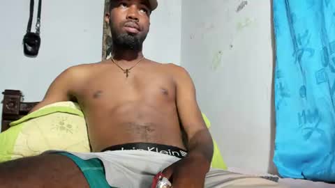 Snapshot of tyson__karter chatting on 06-12-26, 12:15 david online show from 06-12-26, 12:15