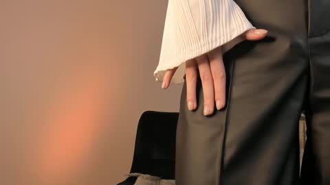 Snapshot of tyty_pupu chatting on 10-23-25, 06:28 Christine 3 Next broadcast tomorrow at 2100 GMT 5 online show from 10-23-25, 06:28