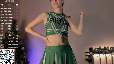 Snapshot of tyty_pupu chatting on 02-04-26, 06:58 Christine 3 Next broadcast tomorrow at 2100 GMT 5 online show from 02-04-26, 06:58