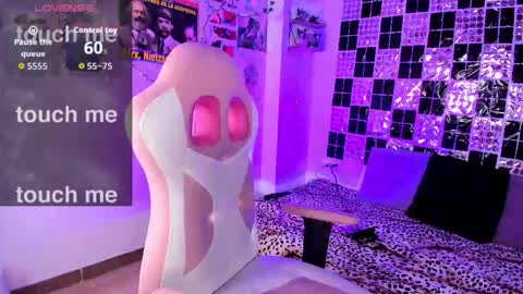 uchikydoll online show from 02-05-26, 10:58