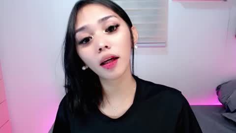 Snapshot of ughliah chatting on 02-02-26, 06:23 urbbgirl alliah online show from 02-02-26, 06:23