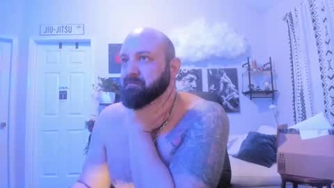 Snapshot of ugly_viking chatting on 12-12-24, 01:10 Ugly Viking online show from 12-12-24, 01:10