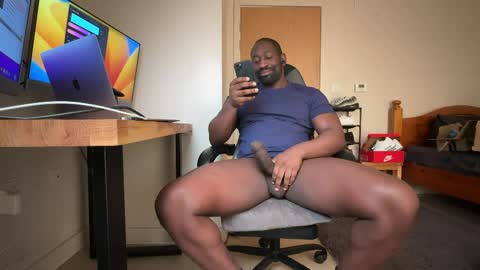 Snapshot of ukchocolate chatting on 04-25-26, 09:56 UKchocolate- FREE OFlinks in bio - online show from 04-25-26, 09:56