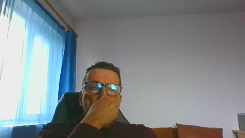 Snapshot of ulmeni4 chatting on 12-03-24, 09:33 ulmeni4 online show from 12-03-24, 09:33