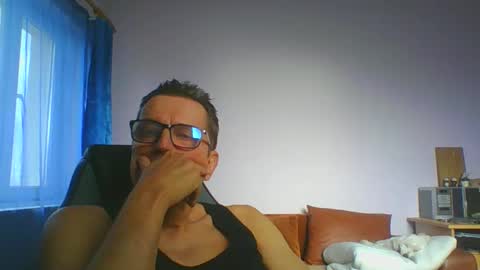 Snapshot of ulmeni4 chatting on 01-07-25, 12:20 ulmeni4 online show from 01-07-25, 12:20