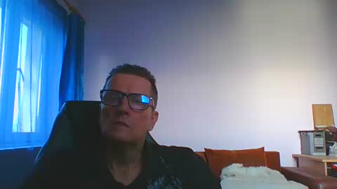 ulmeni4 online show from 12-16-25, 01:38