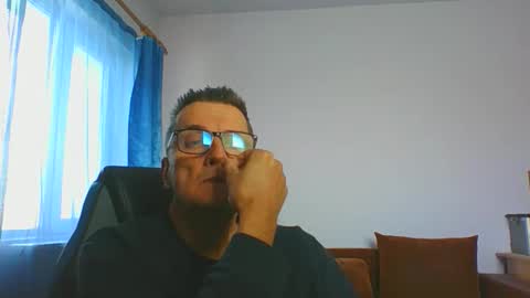 Snapshot of ulmeni4 chatting on 01-19-26, 07:12 ulmeni4 online show from 01-19-26, 07:12