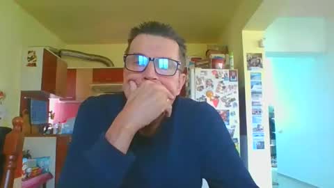 Snapshot of ulmeni4 chatting on 03-01-26, 10:28 ulmeni4 online show from 03-01-26, 10:28