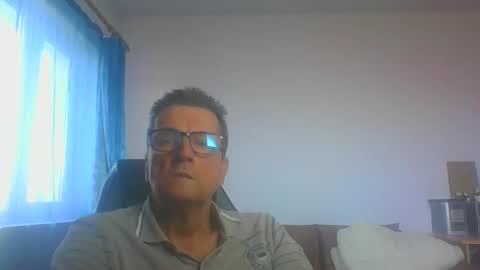 Snapshot of ulmeni7 chatting on 10-20-25, 06:58 ulmeni7 online show from 10-20-25, 06:58