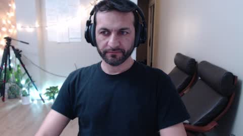 Snapshot of ultratoaster chatting on 01-16-25, 06:03 ultratoaster online show from 01-16-25, 06:03