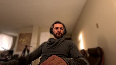 Snapshot of ultratoaster chatting on 01-20-25, 04:45 ultratoaster online show from 01-20-25, 04:45