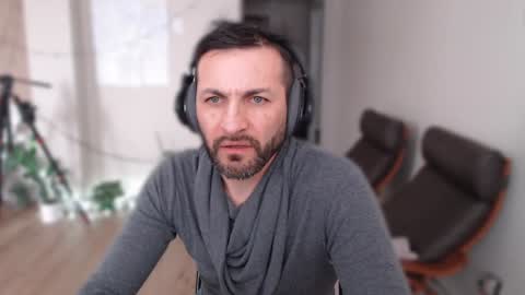 Snapshot of ultratoaster chatting on 01-21-25, 10:08 ultratoaster online show from 01-21-25, 10:08