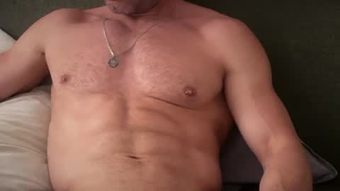 Snapshot of um_cammusc chatting on 07-09-26, 12:42 Um CM online show from 07-09-26, 12:42