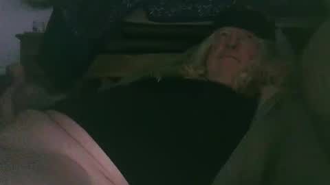 Snapshot of umbrado chatting on 12-11-24, 04:09 umbrado online show from 12-11-24, 04:09