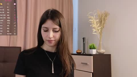 Liliane online show from 06-16-26, 05:43