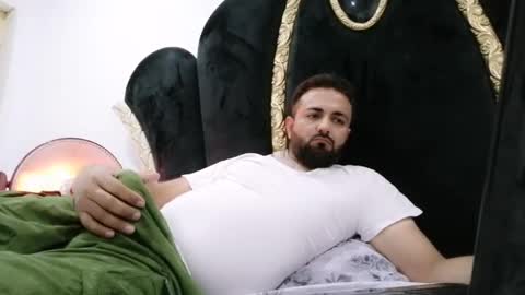 Snapshot of umerfarooq6230ii chatting on 01-23-25, 11:47 mysterious boy001 online show from 01-23-25, 11:47