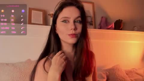 Una  online show from 11-16-25, 07:30