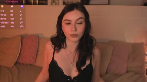 Una  online show from 04-03-26, 08:12