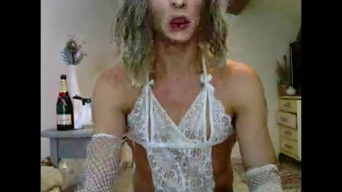 Snapshot of unadiosa chatting on 09-19-25, 06:52 unadiosa online show from 09-19-25, 06:52