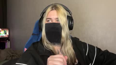 Snapshot of unaxyling chatting on 02-22-26, 11:25 unaxyling online show from 02-22-26, 11:25