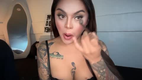 Snapshot of unbotheredprincess chatting on 03-21-26, 08:12 Lady tan online show from 03-21-26, 08:12