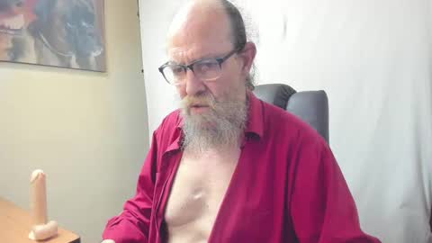 Snapshot of uncle_hottiecb chatting on 02-26-26, 10:20 Uncle Hottie online show from 02-26-26, 10:20