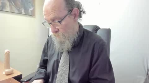Snapshot of uncle_hottiecb chatting on 03-07-26, 04:48 Uncle Hottie online show from 03-07-26, 04:48
