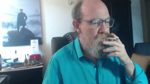 Snapshot of uncle_hottiecb chatting on 07-08-26, 03:49 Uncle Hottie online show from 07-08-26, 03:49