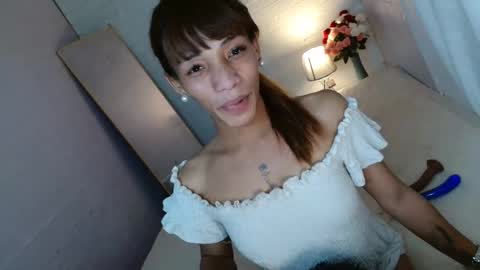 Snapshot of uncut_queen chatting on 04-23-26, 09:52 LOVELY JANE online show from 04-23-26, 09:52