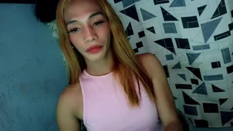 Snapshot of uncut_queen chatting on 04-26-26, 04:37 LOVELY JANE online show from 04-26-26, 04:37
