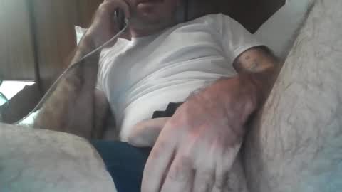 Snapshot of uncutgems818 chatting on 09-30-25, 03:00 uncutgems818 online show from 09-30-25, 03:00