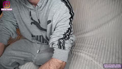 Snapshot of uncutgerman420 chatting on 12-11-24, 09:23 Mister Uncut online show from 12-11-24, 09:23